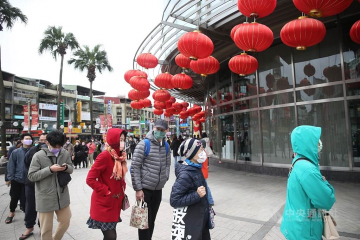 CECC urges against visiting crowded places over Lunar New Year period