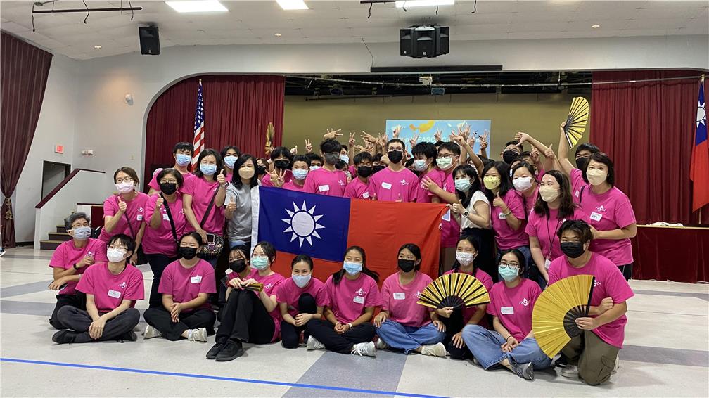 Members from FASCA-Huston rehearsaled for Taiwanese folklore dance.