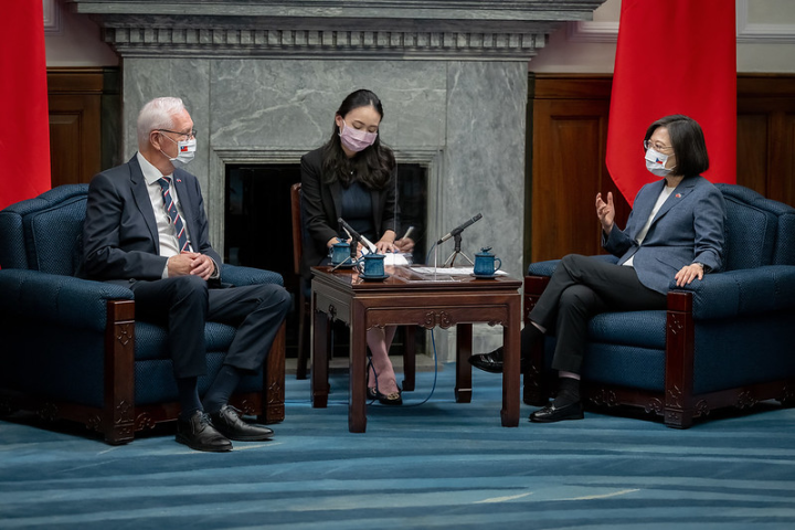 President Tsai met with a delegation from the Czech Republic led by Senator Jiří Drahoš