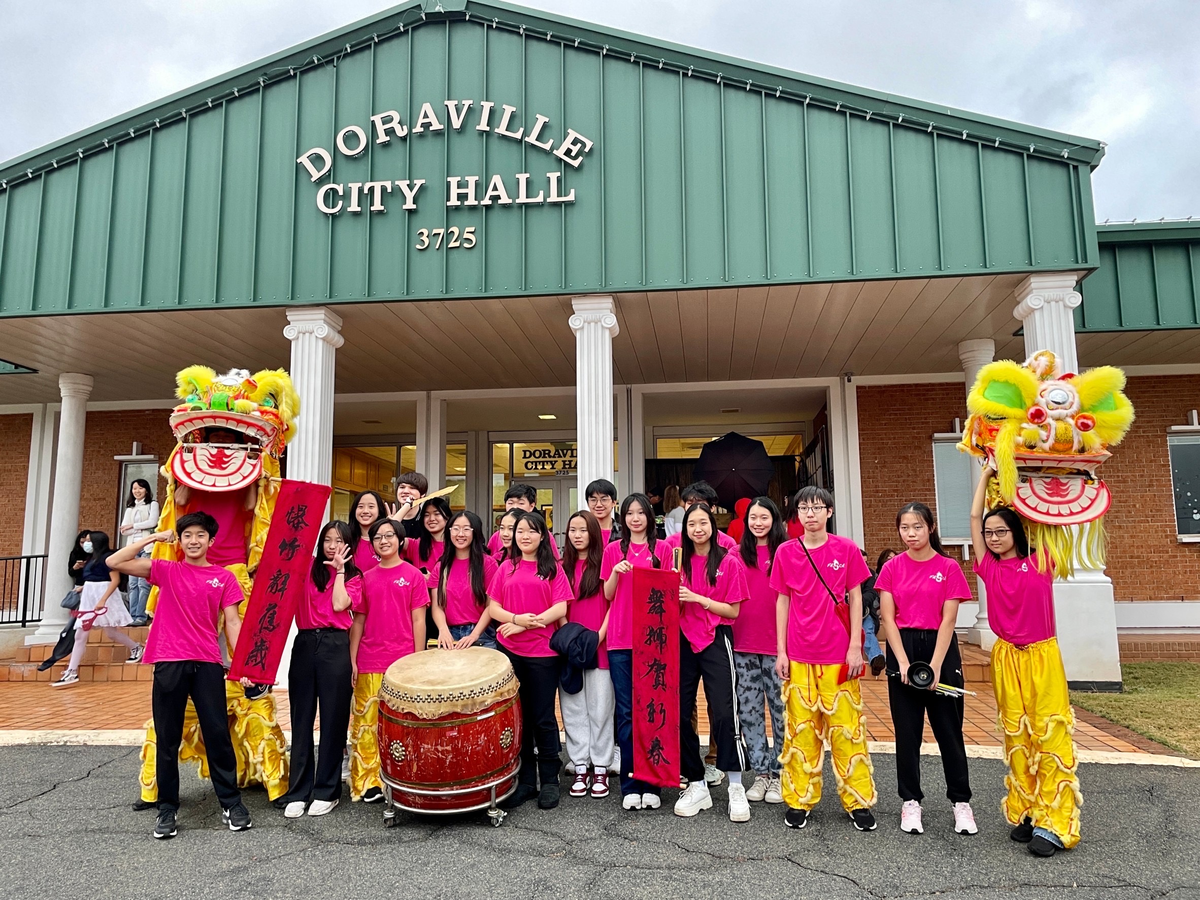 FASCA members were invited to perform diabolo and lion dance at Winter Holiday in Doraville.