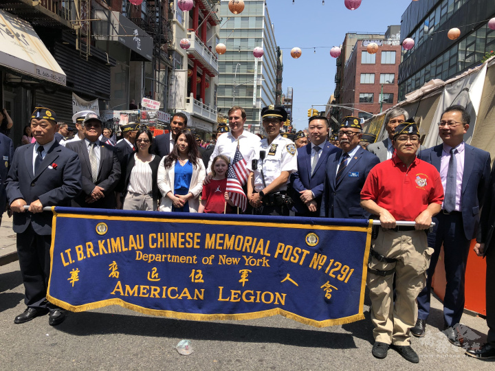 文章主要圖片 紀念國殤日 紐約華裔退伍軍人會曼哈頓遊行