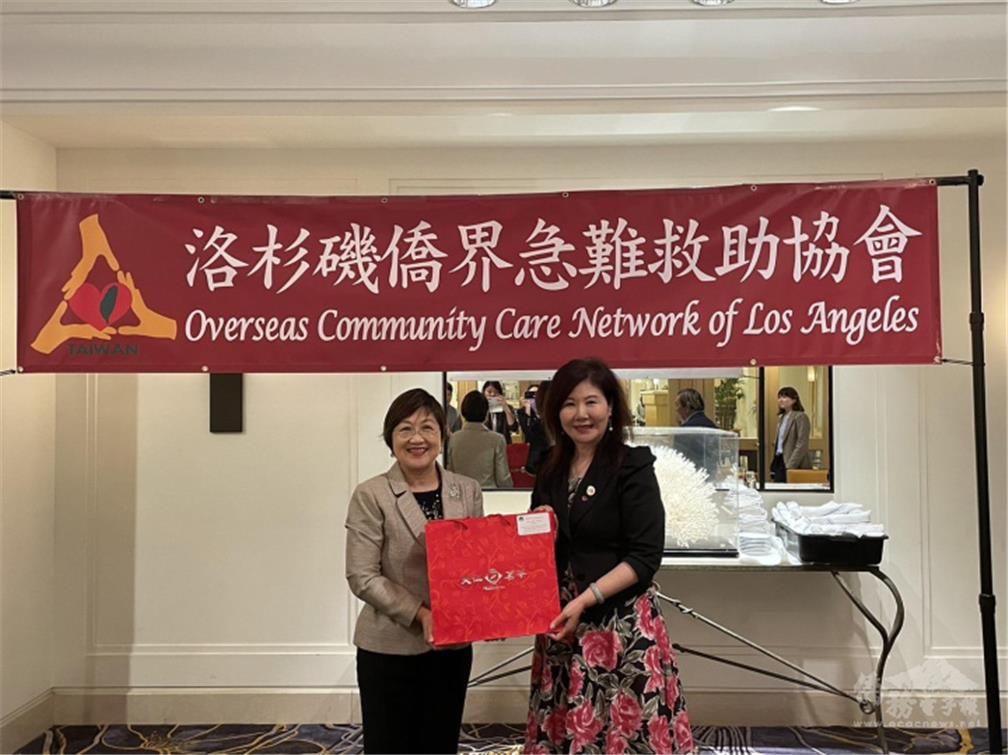 Minister Chia-Ching Hsu expressed gratitude to the Overseas Community Care Network of Los Angeles for providing necessary assistance and timely care to overseas travelers in need.