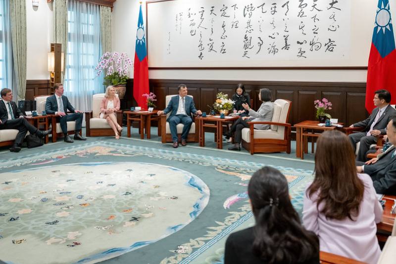 President Tsai exchanges views with a delegation from New Zealand's All-Party Parliamentary Group on Taiwan.